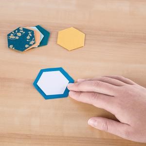 Picture of Fiskars Squeeze Punch And Acrylic Template-2" Hexagon
