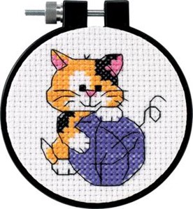 Picture of Dimensions/Learn-A-Craft Counted Cross Stitch Kit 3" Round-Cute Kitty (11 Count)