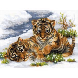Picture of RIOLIS Counted Cross Stitch Kit 15.75"X11.75"-Tiger Cubs In Snow (10 Count)