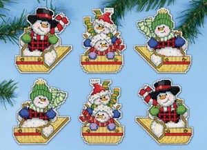 Picture of Design Works Plastic Canvas Ornament Kit 3.5"X4" Set of 6-Sledding Snowmen (14 Count)
