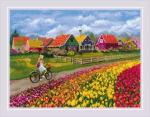 Picture of RIOLIS Counted Cross Stitch Kit 15.75"X11.75"-Tulip Field (14 Count)